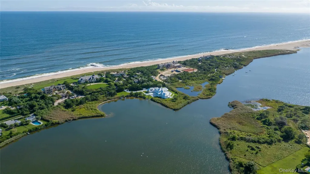 64 W End Road East Hampton NY 11937