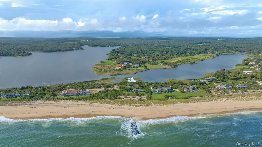 64 W End Road East Hampton NY 11937