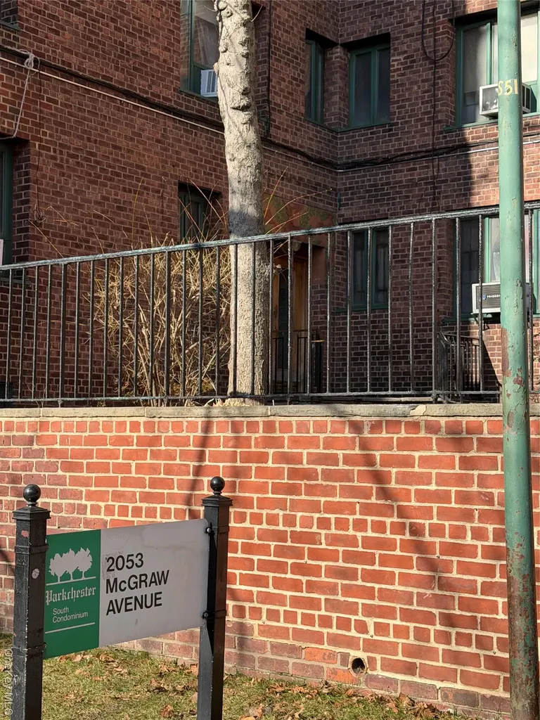 2053 Mcgraw Avenue Bronx NY 10462
