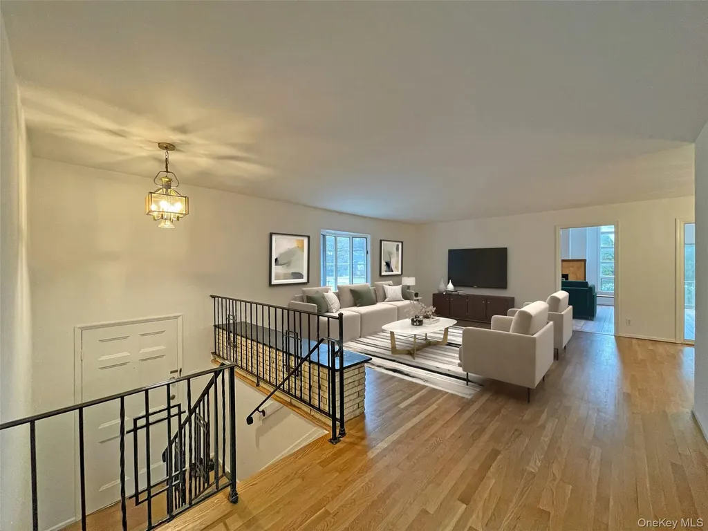 461 Pinebrook Boulevard New Rochelle NY 10804
