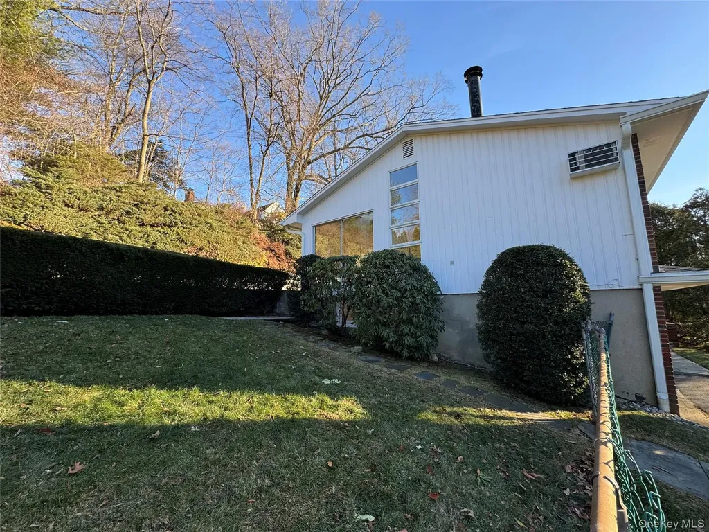 461 Pinebrook Boulevard New Rochelle NY 10804
