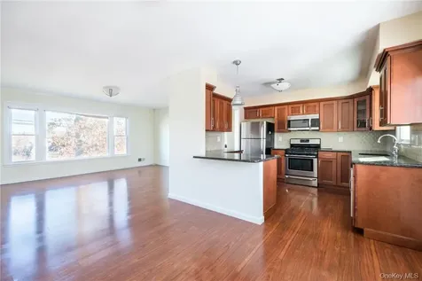 1320 Mamaroneck Avenue Mamaroneck NY 10543