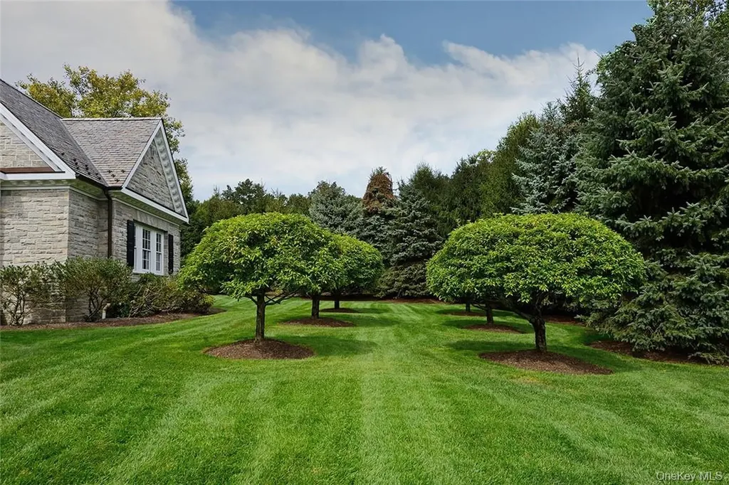 21 Lincoln Lane Purchase NY 10577