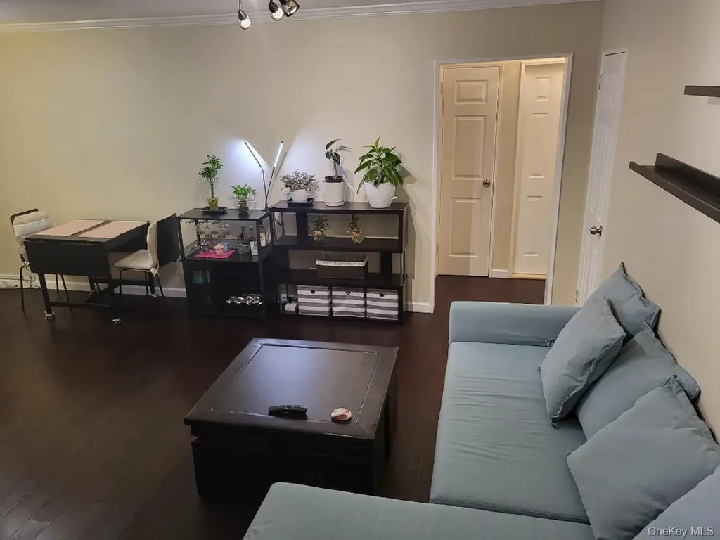17-52 166th Whitestone NY 11357
