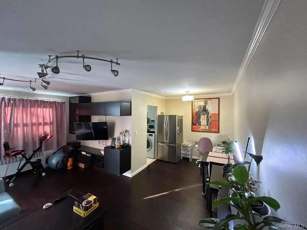 17-52 166th Whitestone NY 11357