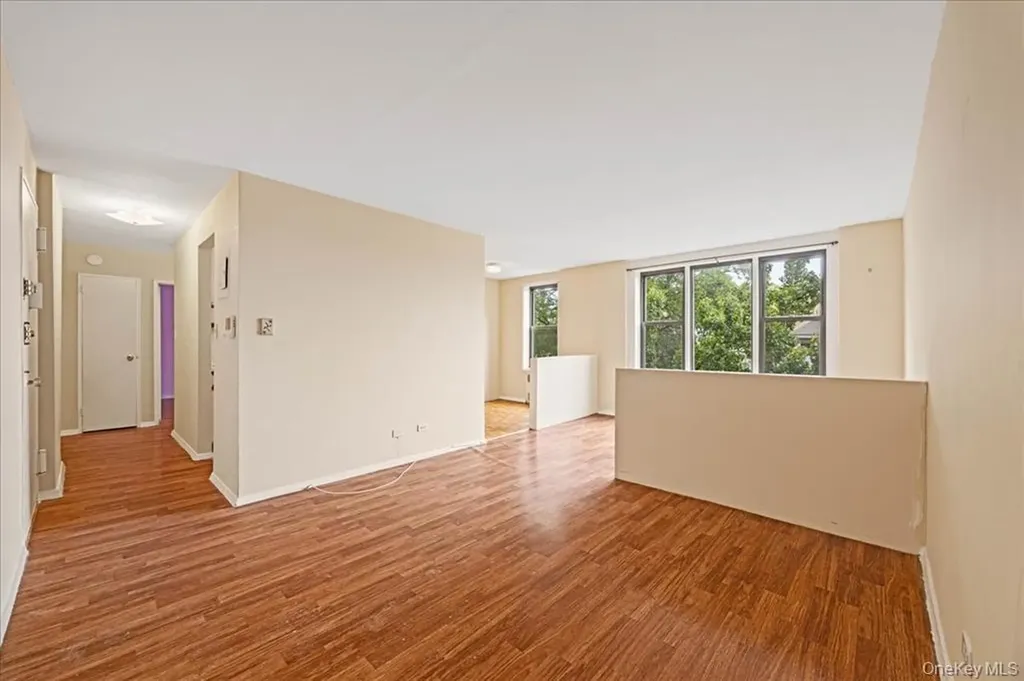 2015 St Paul Avenue Bronx NY 10461