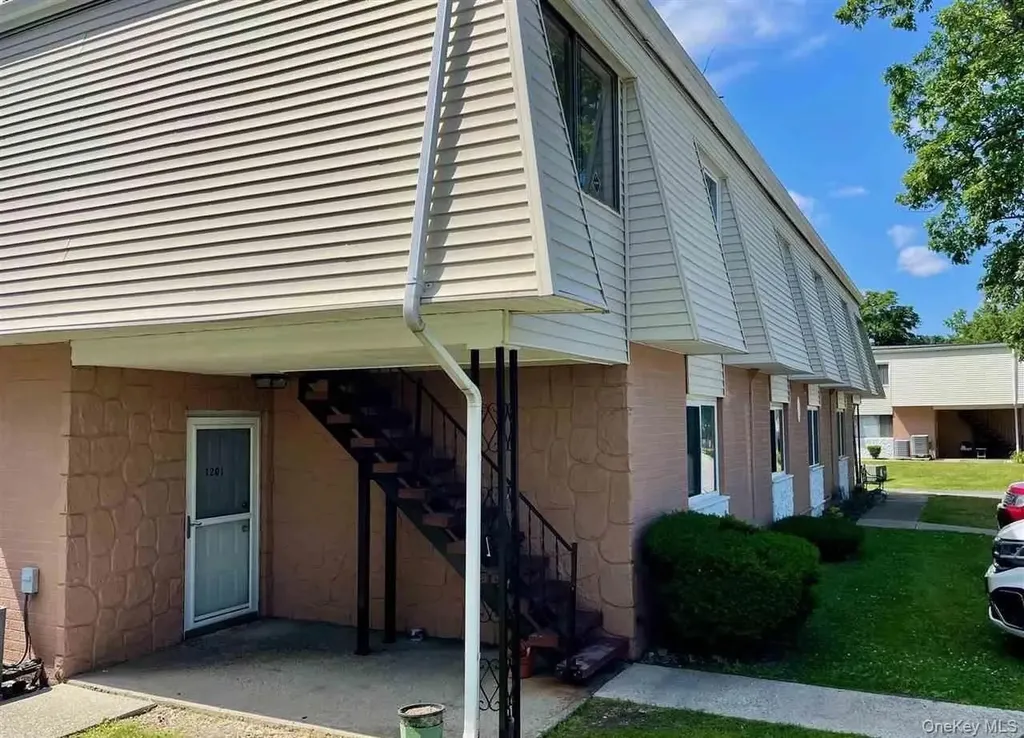 1201 Mcintosh Place Newburgh NY 12550