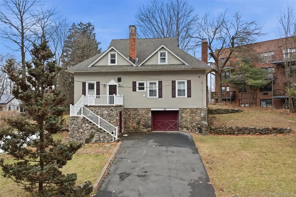 11 Oakdale Manor Suffern NY 10901
