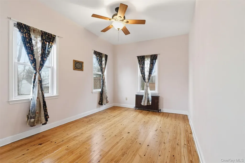 11 Oakdale Manor Suffern NY 10901