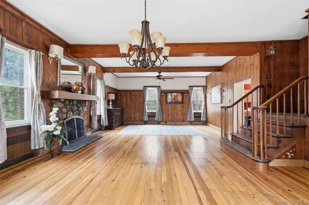11 Oakdale Manor Suffern NY 10901