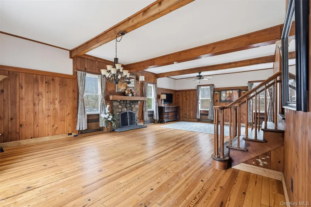 11 Oakdale Manor Suffern NY 10901