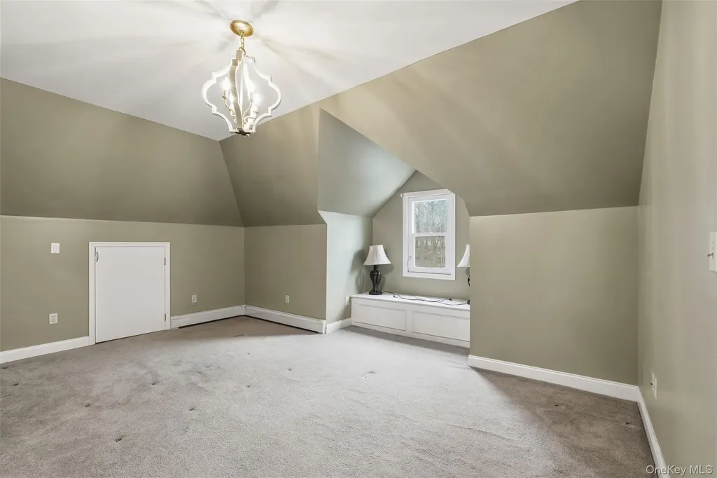 11 Oakdale Manor Suffern NY 10901