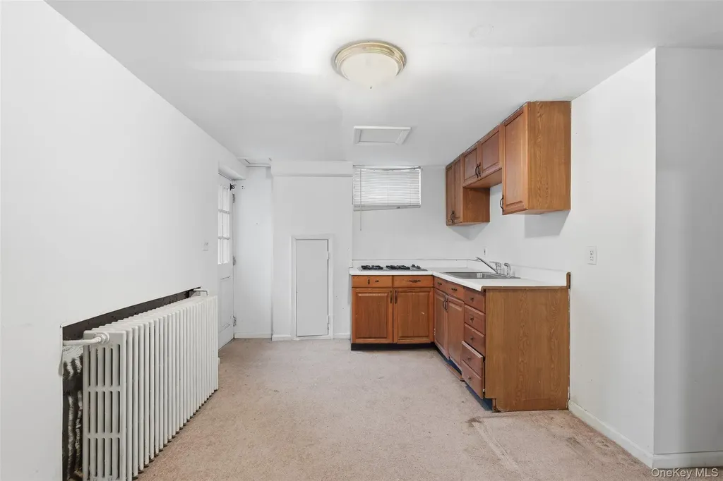 11 Oakdale Manor Suffern NY 10901