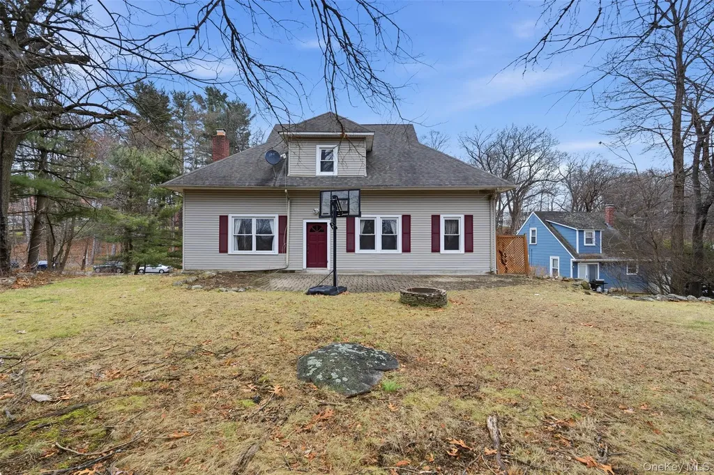 11 Oakdale Manor Suffern NY 10901