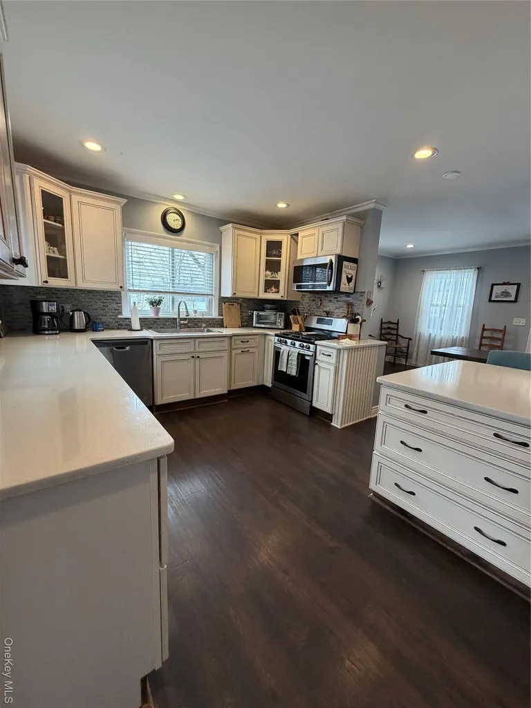 24 Dutchess Avenue Millerton NY 12546