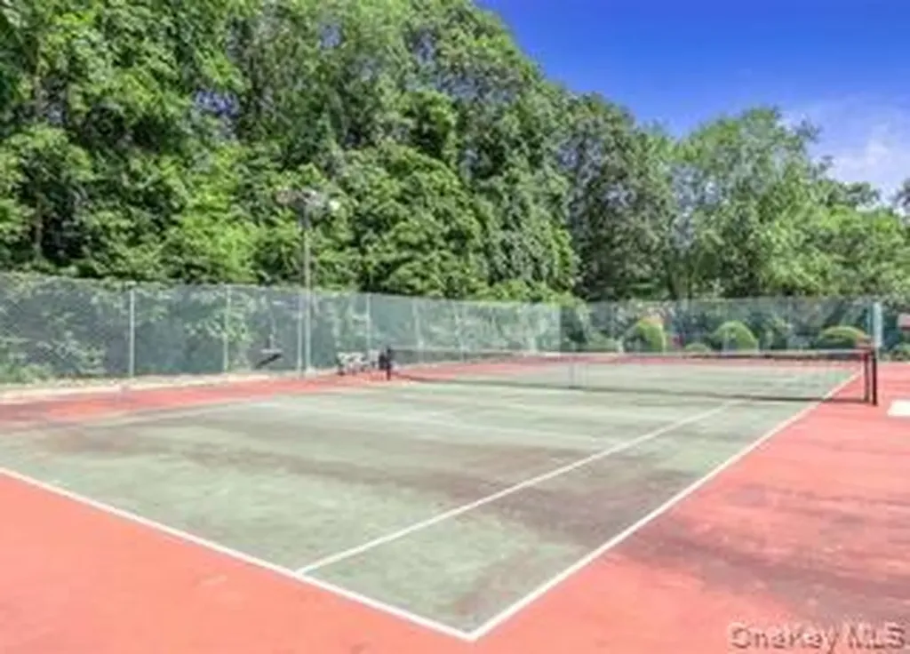 21 Sierra Coram NY 11727