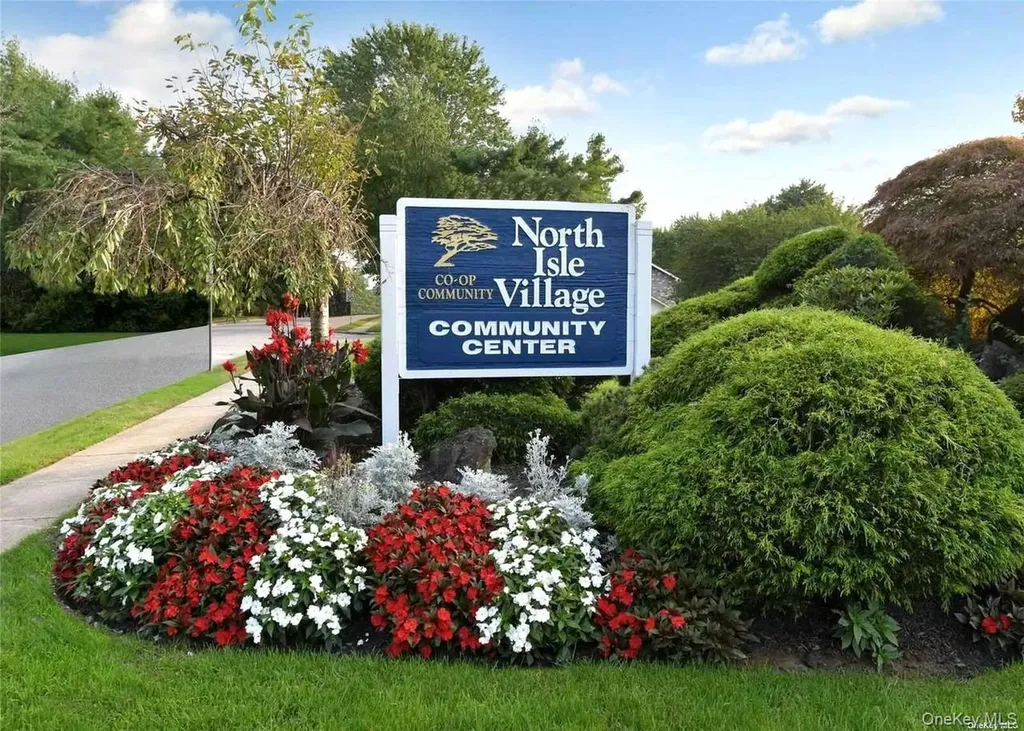 21 Sierra Coram NY 11727