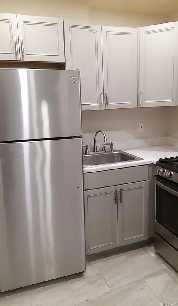 21 Sierra Coram NY 11727