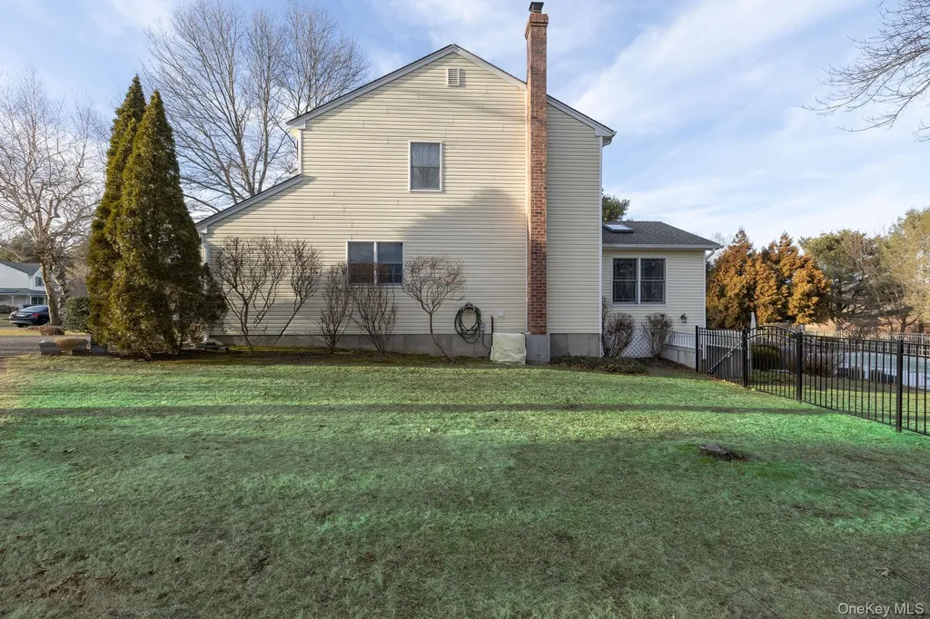 70 Fairway Drive Wading River NY 11792
