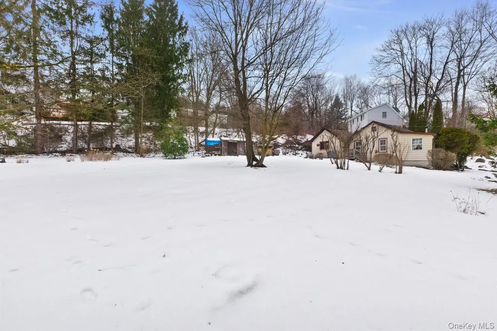 37 Barrett Hill Road Carmel NY 10512