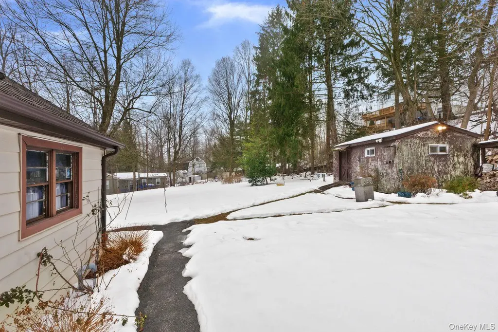 37 Barrett Hill Road Carmel NY 10512