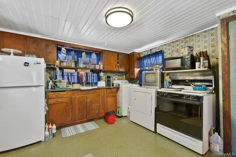 37 Barrett Hill Road Carmel NY 10512