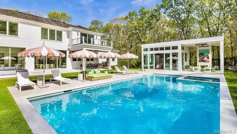 1552 Deerfield Road Water Mill NY 11976