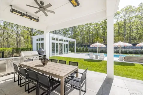 1552 Deerfield Road Water Mill NY 11976