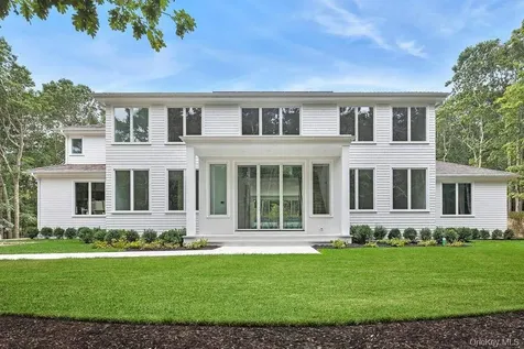 1552 Deerfield Road Water Mill NY 11976