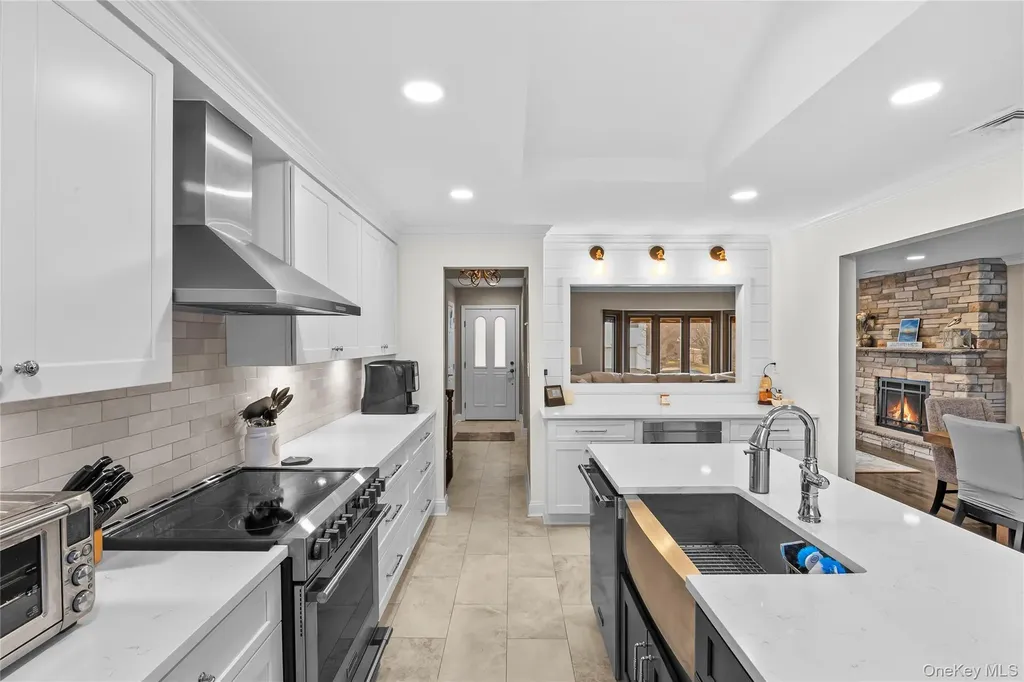 26 Glenwood Road Plainview NY 11803