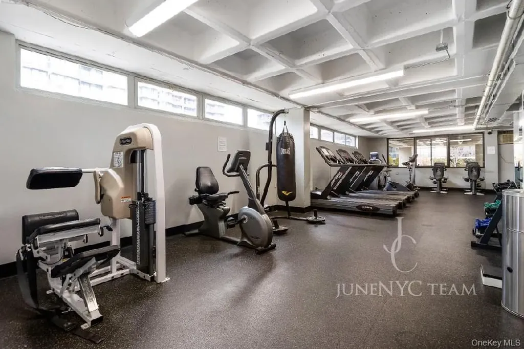152-18 Union Turnpike Flushing NY 11367