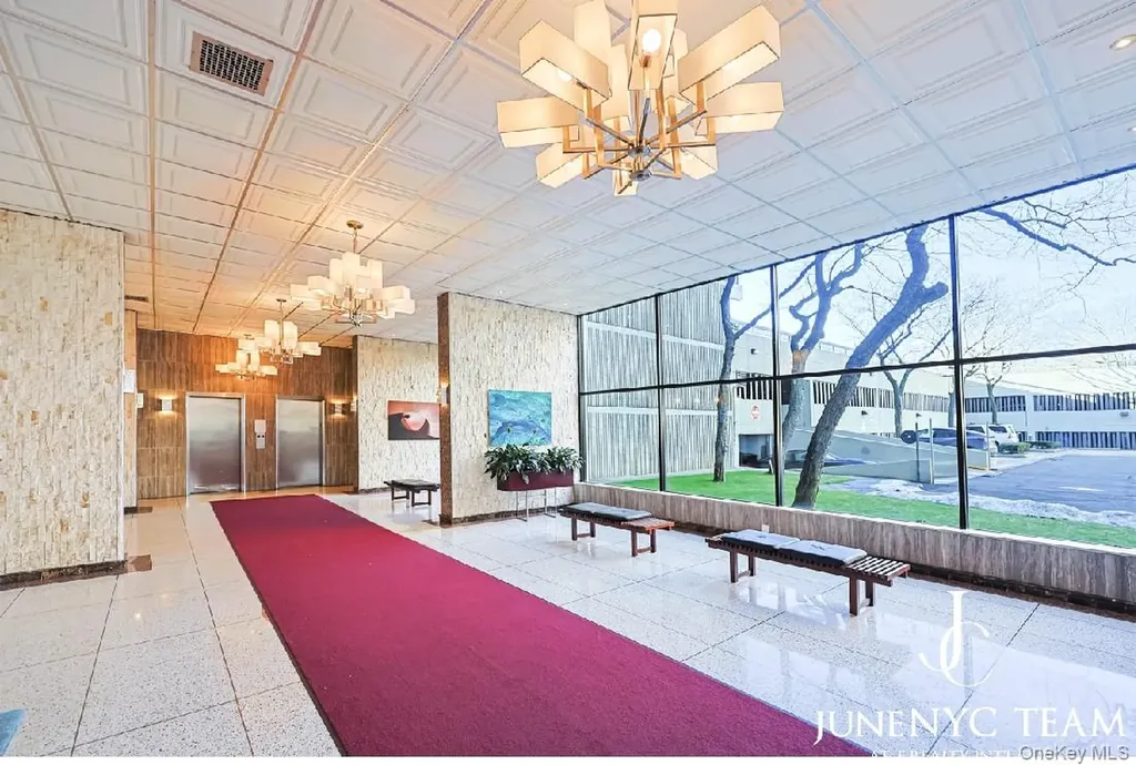 152-18 Union Turnpike Flushing NY 11367