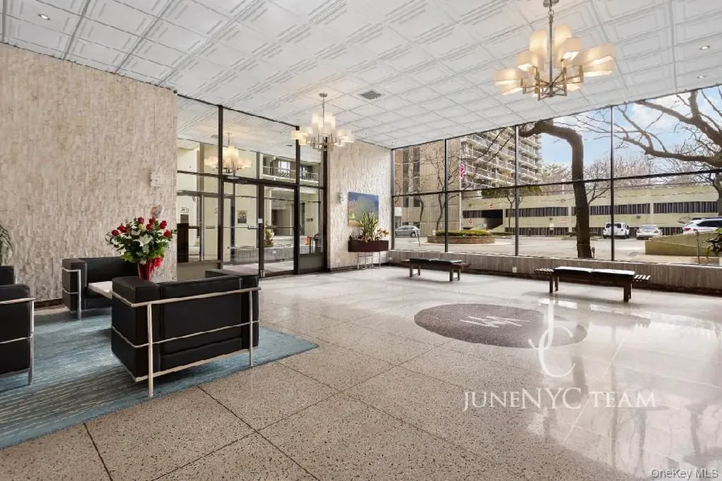 152-18 Union Turnpike Flushing NY 11367