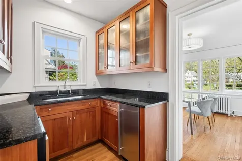 64 Trenor Drive New Rochelle NY 10804