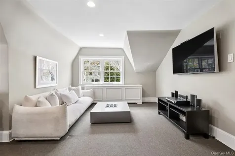64 Trenor Drive New Rochelle NY 10804