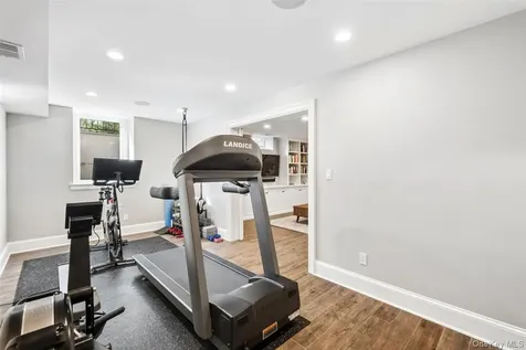 64 Trenor Drive New Rochelle NY 10804