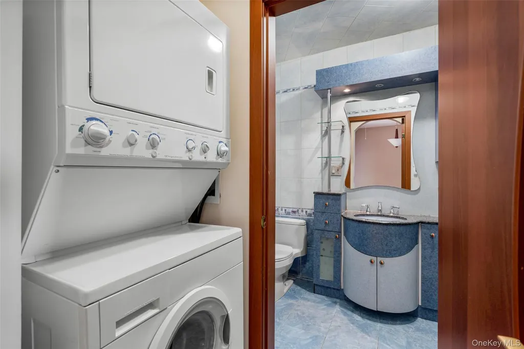 822 Dean Avenue Bronx NY 10465
