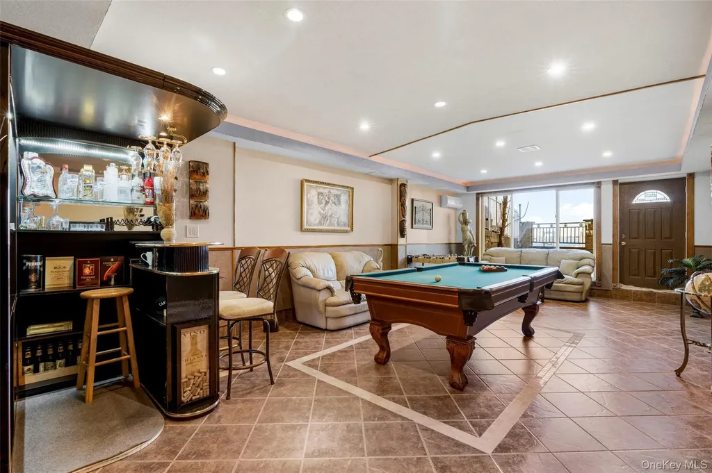 822 Dean Avenue Bronx NY 10465