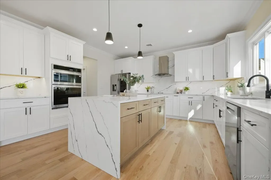 2 Jupiter Lane Levittown NY 11756
