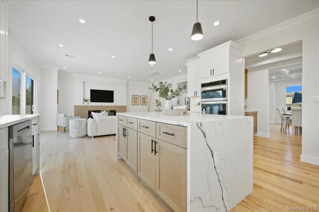 2 Jupiter Lane Levittown NY 11756