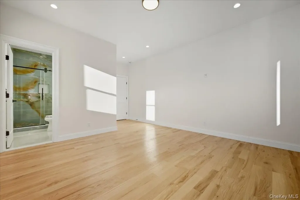 2 Jupiter Lane Levittown NY 11756