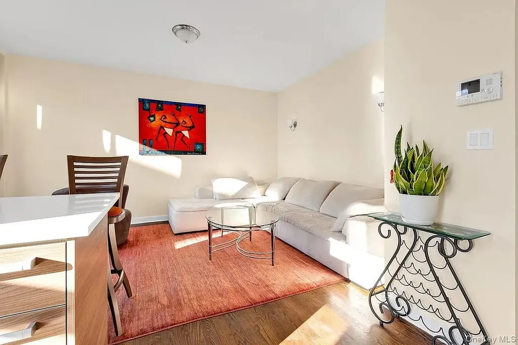 2833 Ocean Parkway Brooklyn NY 11235