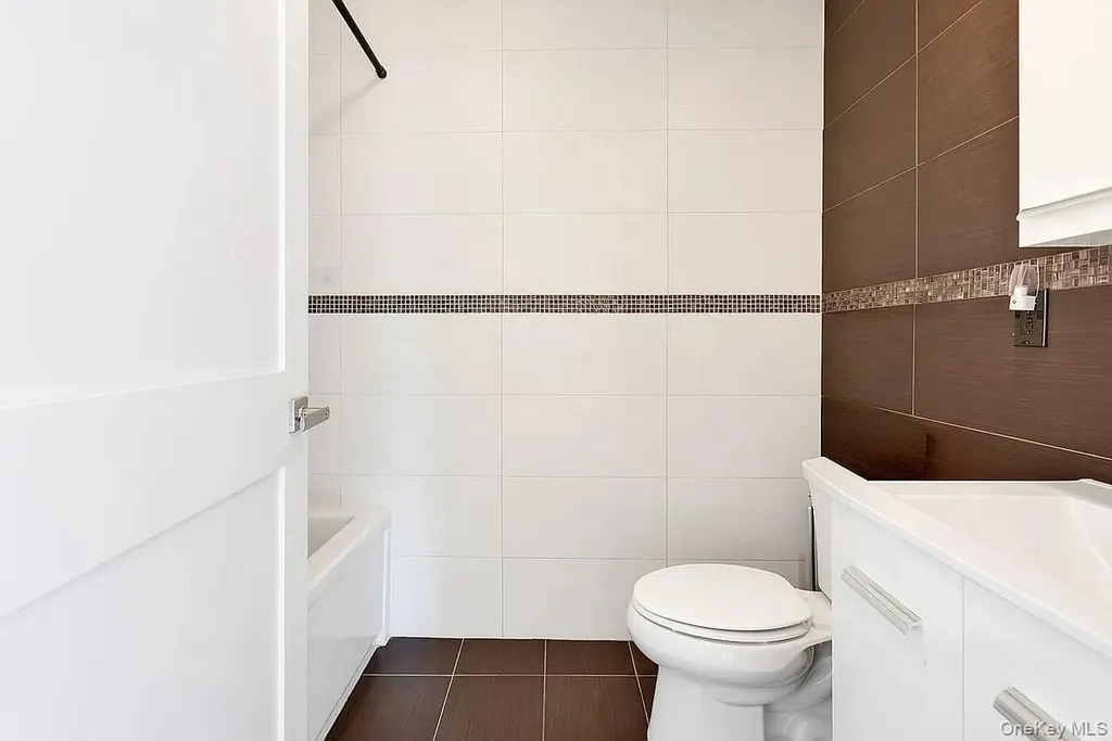 2833 Ocean Parkway Brooklyn NY 11235
