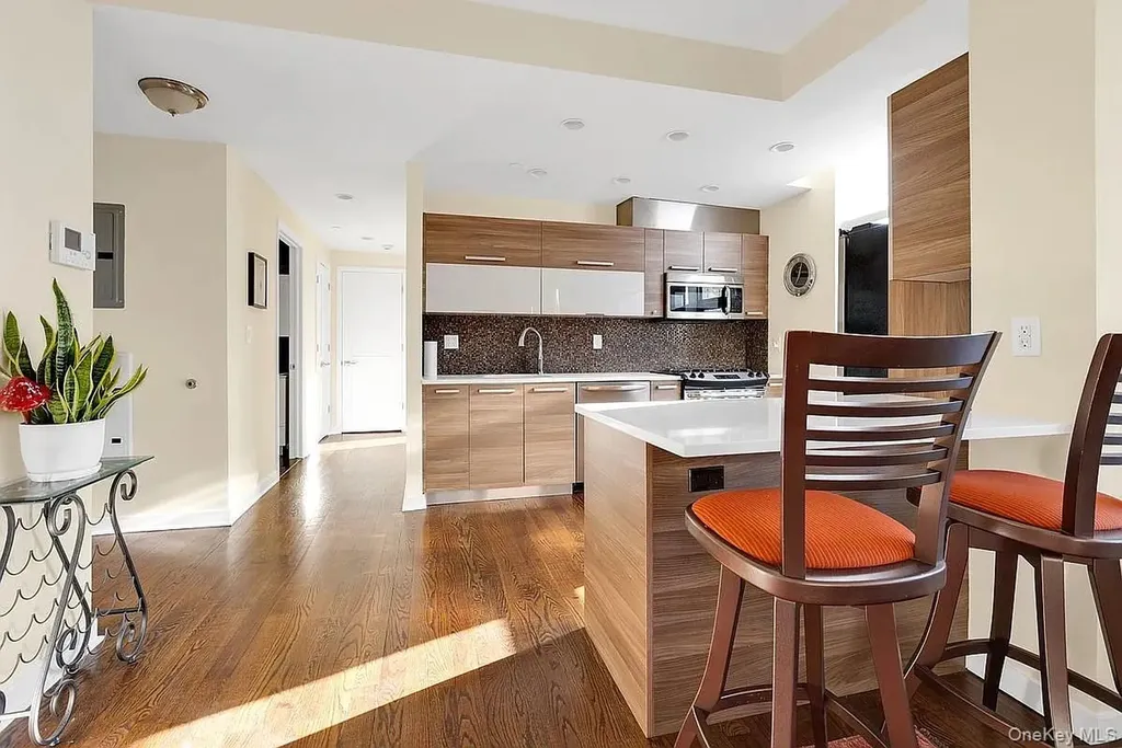 2833 Ocean Parkway Brooklyn NY 11235