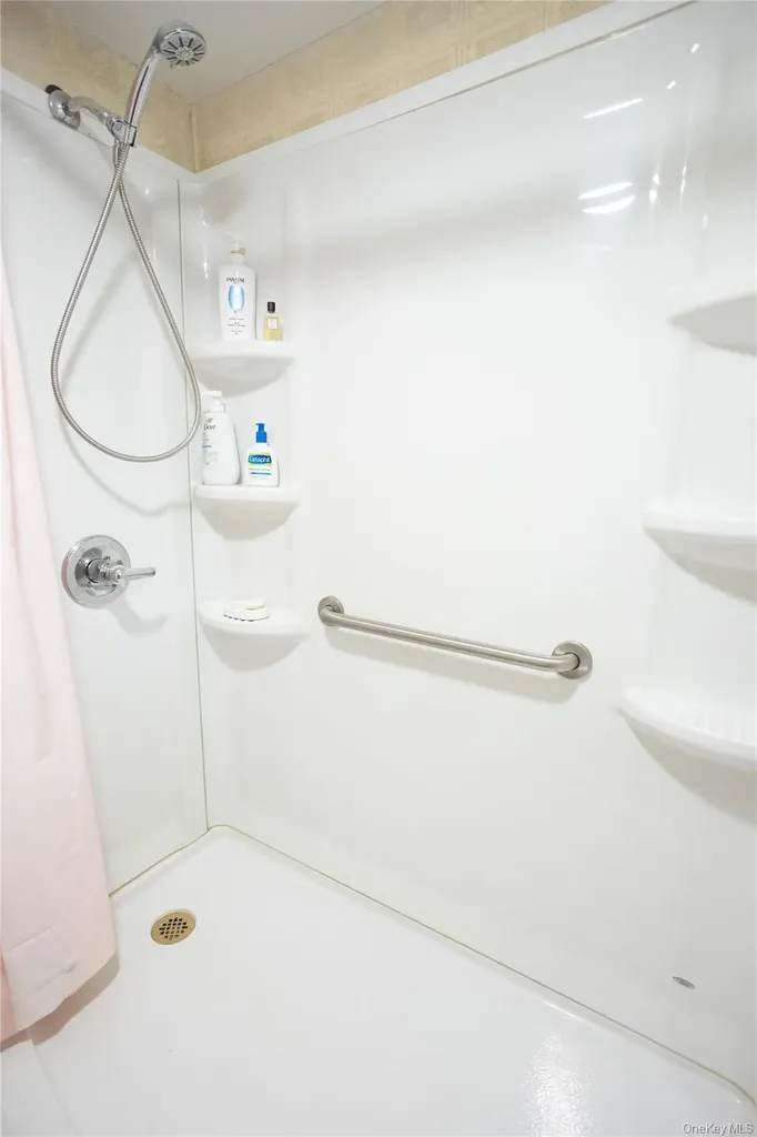 43-18 214th Place Bayside NY 11361