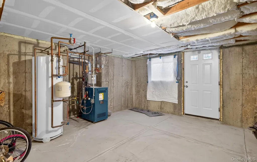 805 Pine Place Bellmore NY 11710