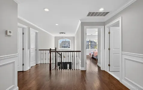 805 Pine Place Bellmore NY 11710