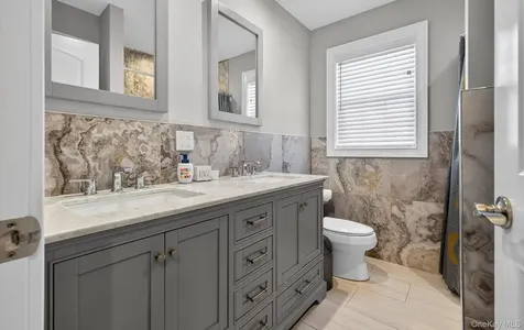 805 Pine Place Bellmore NY 11710