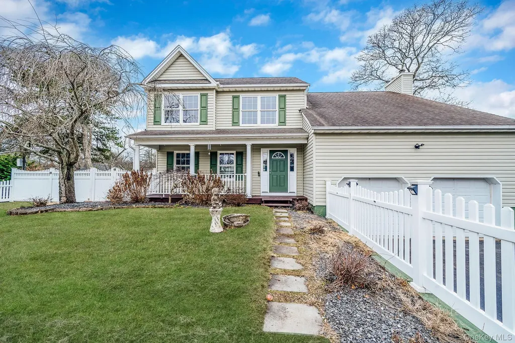 30 Lakeview Drive Mastic Beach NY 11951
