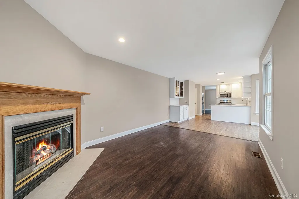 30 Lakeview Drive Mastic Beach NY 11951